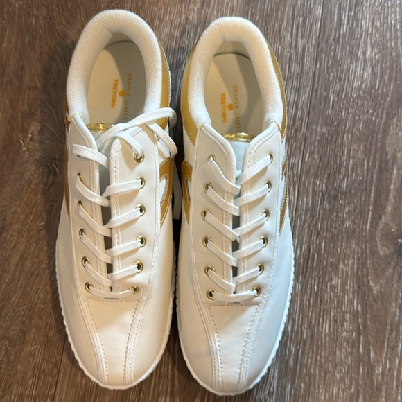 BNWOB Draper James by Tretorn Sneakers - Picture 2 of 8